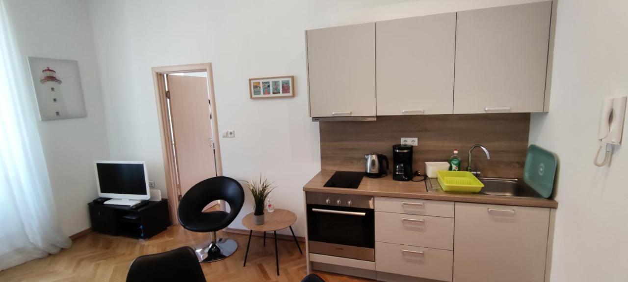Apartment Milani With Private Garage Opatija Extérieur photo